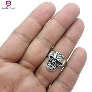 Skull Hand Wrap Ring