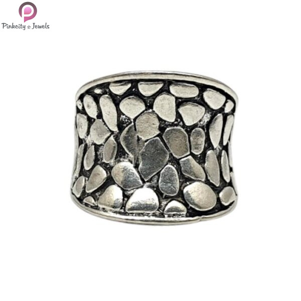 Shiny and Black Oxidized Silver Pebble Pattern Ring