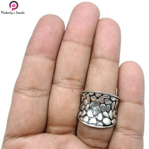 Shiny and Black Oxidized Silver Pebble Pattern Ring